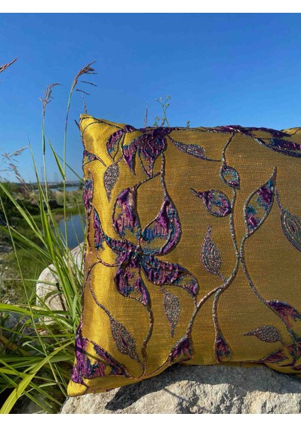 Altın Yaprak Rüyası (Püskülsüz) 45X45 Kırlent (premium)