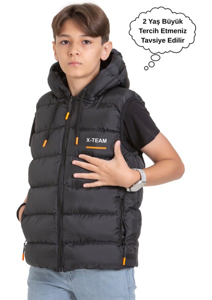 Erkek Çocuk Kapüşonlu Baskılı Astarlı Cepli Mevsimlik Şişme Yelek