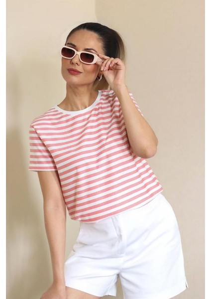 Kadın Pembe Beyaz Çizgili Basic T-Shirt modelleri