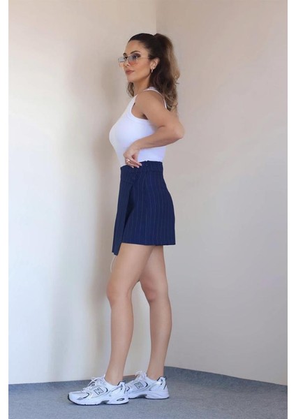 Kadın Lacivert Krem Çizgili Şort Etek