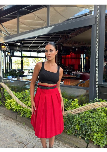 Kırmızı Pileli Kemerli Etek fiyatları