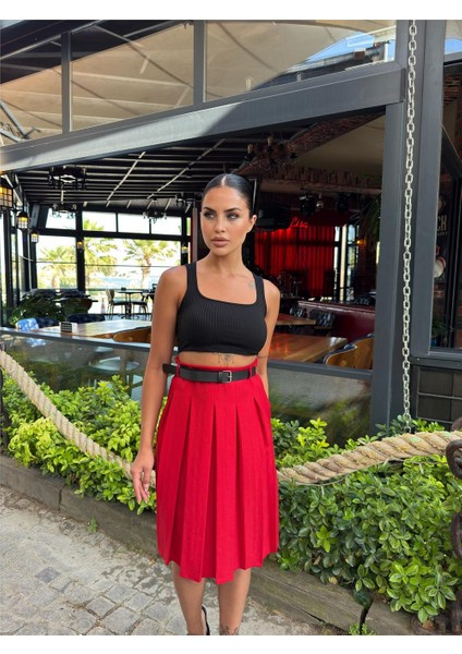 Kırmızı Pileli Kemerli Etek indirimleri