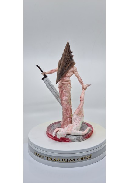 Pyramid Head 29 cm Figür Silent Hill Nurse