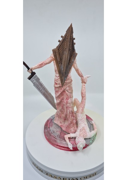 Pyramid Head 29 cm Figür Silent Hill Nurse indirimleri