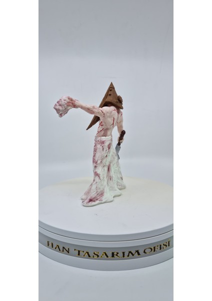 Pyramid Head Figür Silent Hill Piramit Kafa 18 cm indirimleri