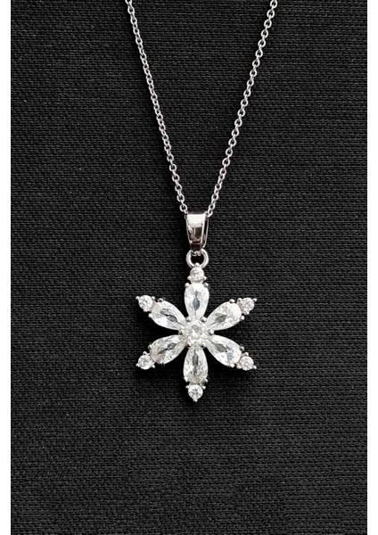 Zirkon Taşlı Lotus Çiçeği Model Kadın Kolye ve Kalp Yüzük Set (Kutulu) fırsatları