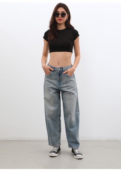 Kadın Yüksek Bel Skater Fit Jean Pantolon Tint fiyatları