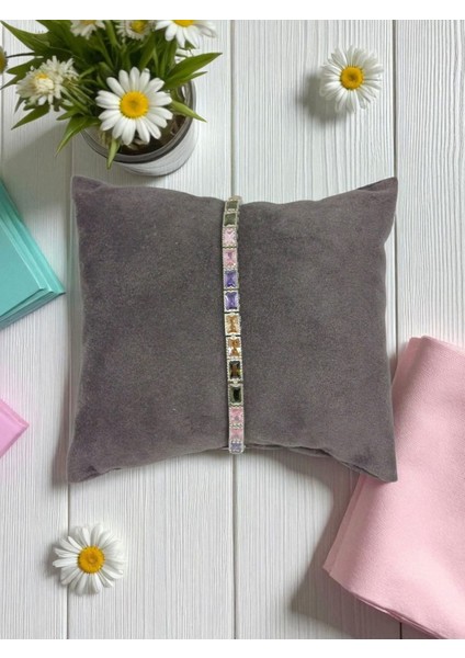 Renkli Baget Taşlı Gümüş Su Yolu Bileklik – 925 Ayar Zarif Tasarım fiyatları