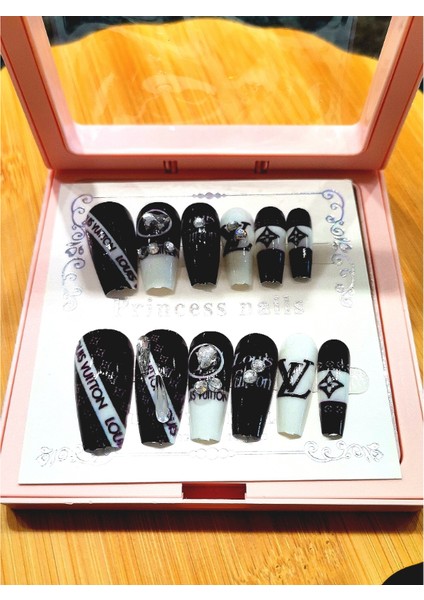 Lüks Figürlü Takma Tırnak