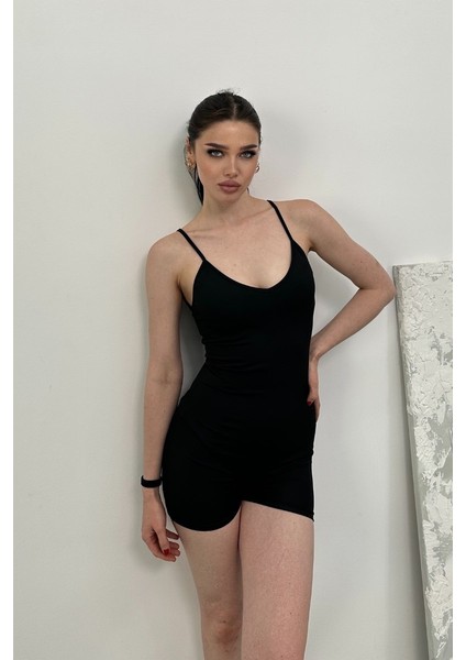 Kadın Siyah Mini Askılı Vücuda Oturan U Yaka Şortlu Tulum