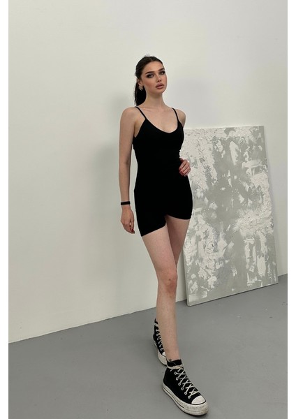 Kadın Siyah Mini Askılı Vücuda Oturan U Yaka Şortlu Tulum fırsatları