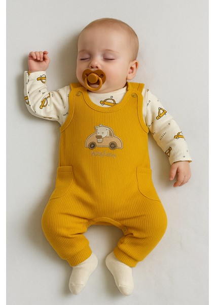 Araba Nakışlı Erkek Bebek Tulum 3’lü Tulum Seti – Zıbın, Tulum ve Çorap | 3-6-9 Ay Bebek Kıyafeti