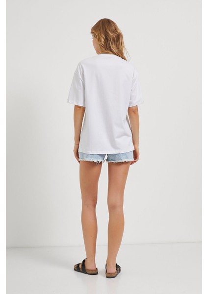 Armalıfe 6201 Ayıcık Nakışlı Bisiklet Yaka Rahat Kalıp Kadın T-Shırt indirimleri