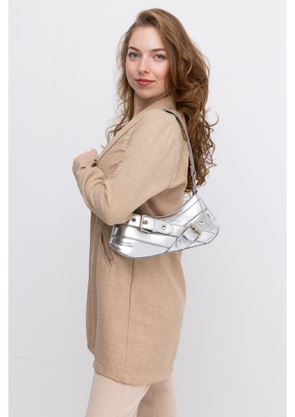 Kemer Detaylı Baget Kadın Fermuarlı Ayarlanabilir Omuz & Kol Çantası