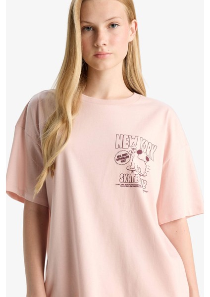 Oversize Geniş Kalıp Sırt Baskılı Kısa Kollu Tişört F8748AX25AU fırsatları