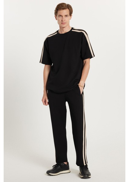 Erkek Standart Fit Normal Kesim Pamuklu Bisiklet Yaka Şeritli Siyah Eşofman Takımı fiyatları