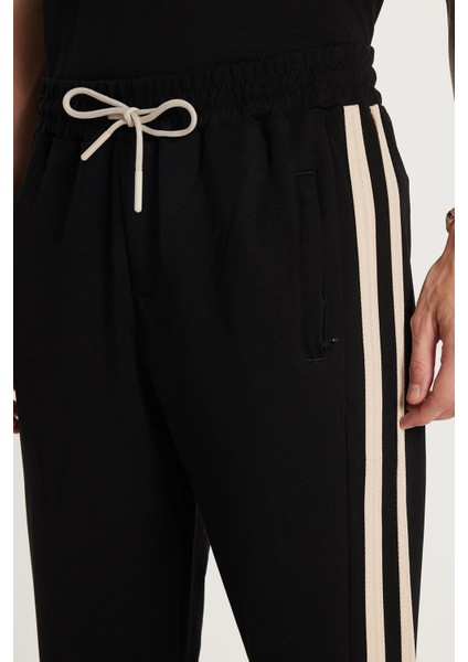 Erkek Standart Fit Normal Kesim Pamuklu Bisiklet Yaka Şeritli Siyah Eşofman Takımı modelleri