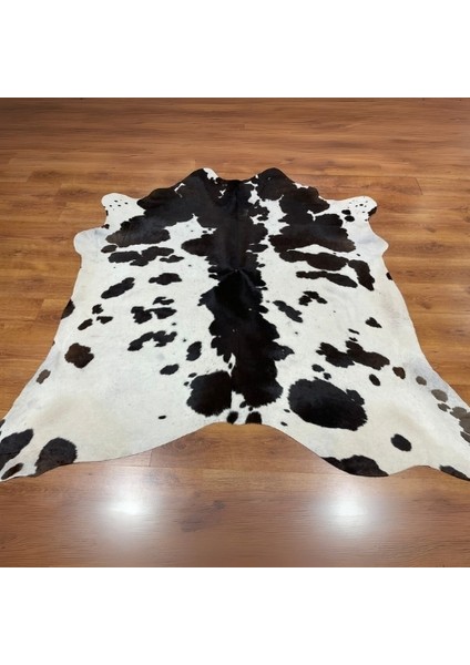Siyah ve Beyaz Renk Orijinal Arjantin Bufalo Deri Post Halı (4.4 M²) modelleri