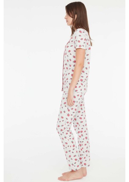 Kadın Çilek Desenli Boydan Patlı Pijama Takımı Gri modelleri