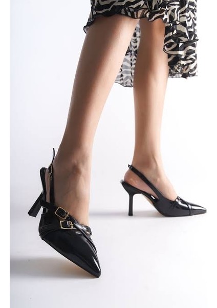 Siyah Topuklu