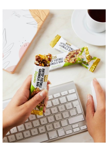 Nuttıes Granola Bar Antep Fıstıklı 30 gr fırsatları