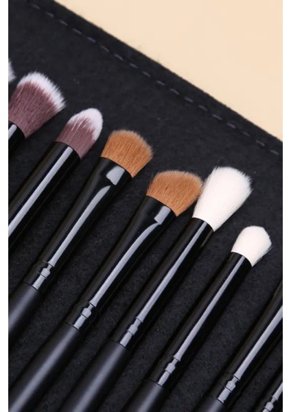 Siyah Kabuki Makyaj Fırça Seti 18 Li fırsatları