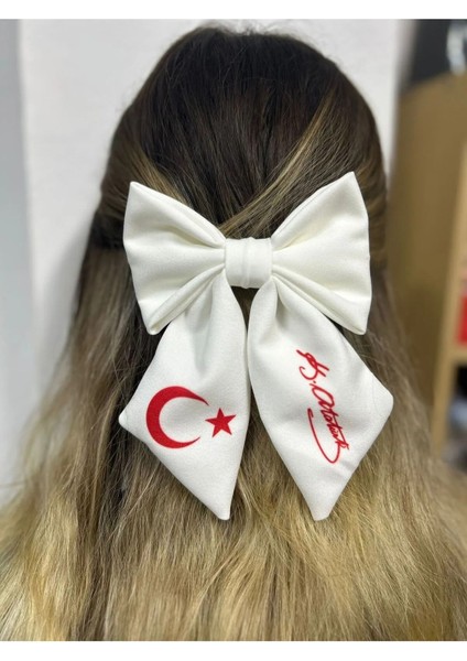 Kırmızı Beyaz Türk Bayraklı ve Atatürk Imzalı 23 Nisan ve 29 Ekim Kumaş Otomatik Fiyonk Lüks Toka indirimleri