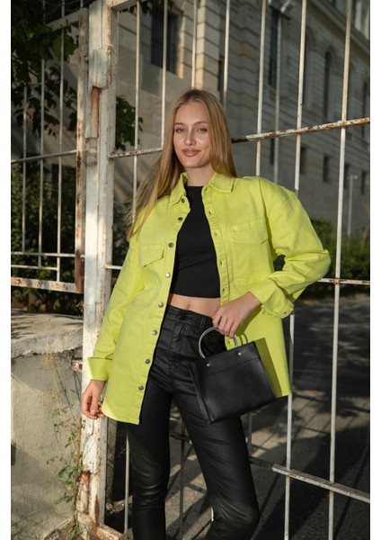 Kadın Oversize Jean Gömlek Neon Yeşil modelleri