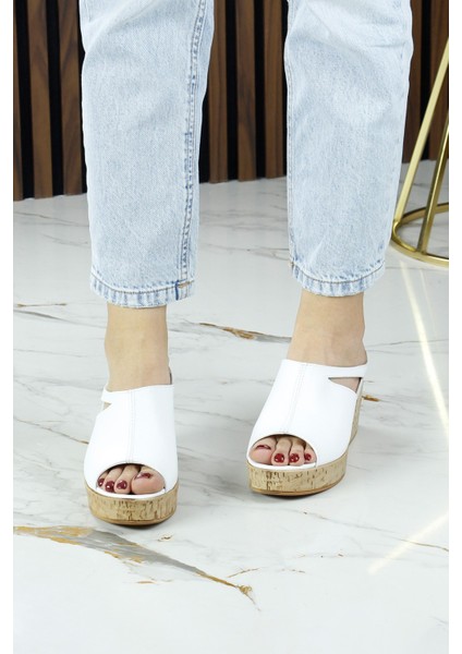 Drusilla Beyaz Hakiki Deri Önü Açık Kesik Detaylı Mantar Taban Görünümlü Dolgu Topuklu Terlik modelleri