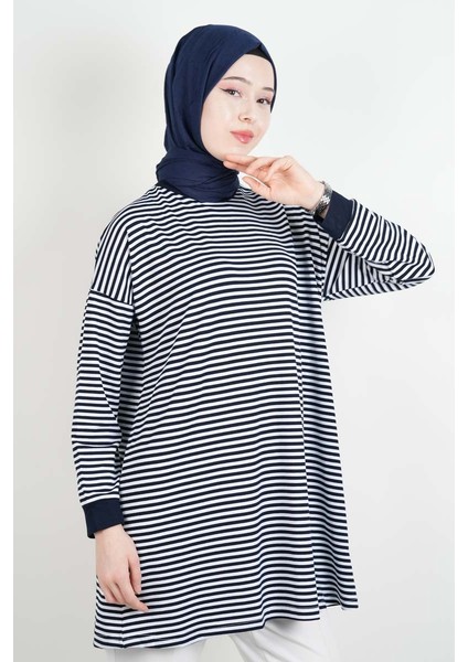 Tesettür Tunik Ince Çizgili Penye Tunik Lacivert modelleri