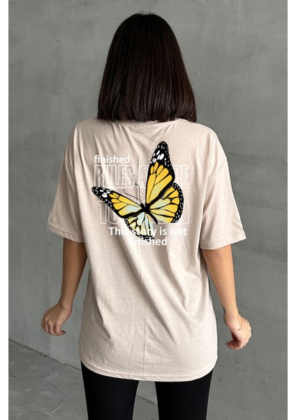 Kadın Büyük Kelebek Baskılı Bisiklet Yaka Oversize T-Shirt fiyatları