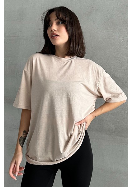 Kadın Büyük Kelebek Baskılı Bisiklet Yaka Oversize T-Shirt modelleri
