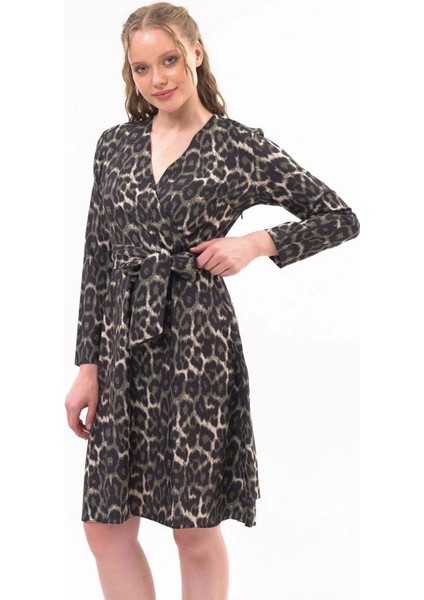 Kadın Kruvaze Yaka Bağlama Detaylı Leopar Desenli Midi Elbise 4358/100 indirimleri