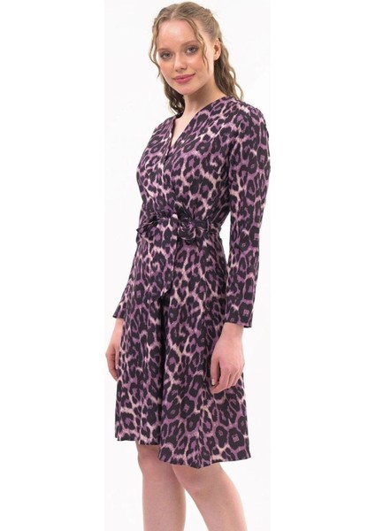 Kadın Kruvaze Yaka Bağlama Detaylı Leopar Desenli Midi Elbise 4358/100 fiyatları