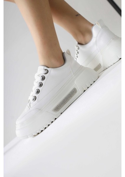Rosella Beyaz Kalın Tabanlı Taş Detaylı Bağcıklı Sneakers