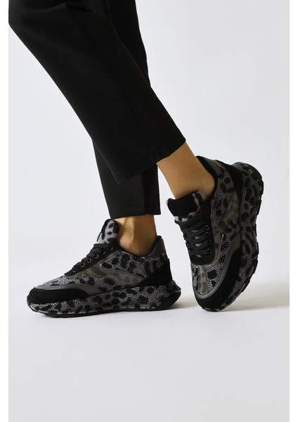 Kada Gri Leopar Desenli Taş Detaylı Sneakers modelleri