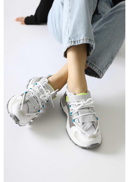 Nely Beyaz Asimetrik Bağcıklı Sneakers