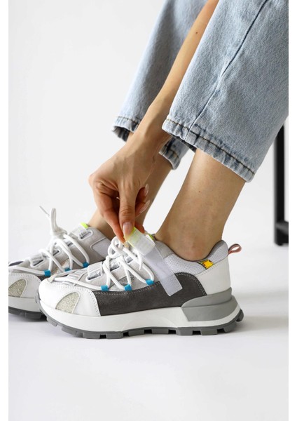 Nely Beyaz Asimetrik Bağcıklı Sneakers modelleri