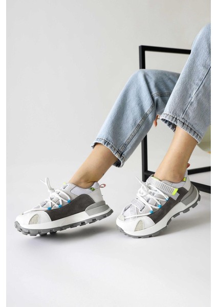 Nely Beyaz Asimetrik Bağcıklı Sneakers fırsatları