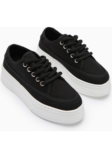 Sassa Siyah Yüksek Tabanlı Bağcıklı Kadın Sneaker