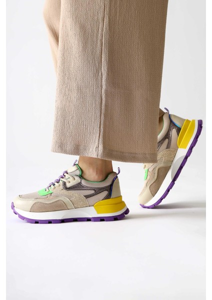 Netta Çok Renkli (Yeşil) File Detaylı Bağcıklı Sneakers fırsatları