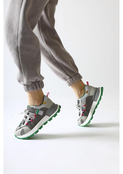 Nely Gri Asimetrik Bağcıklı Sneakers fırsatları