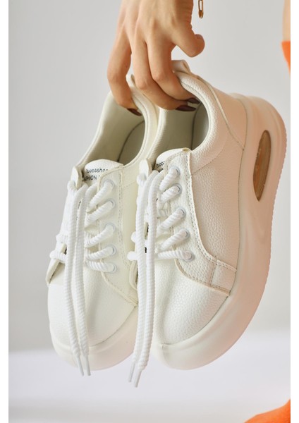 Loura Ekru Deri Desenli Havalı Taban Bağcıklı Sneakers