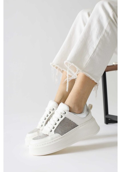 Emilina Beyaz Fileli Bağcıklı Sneakers fırsatları