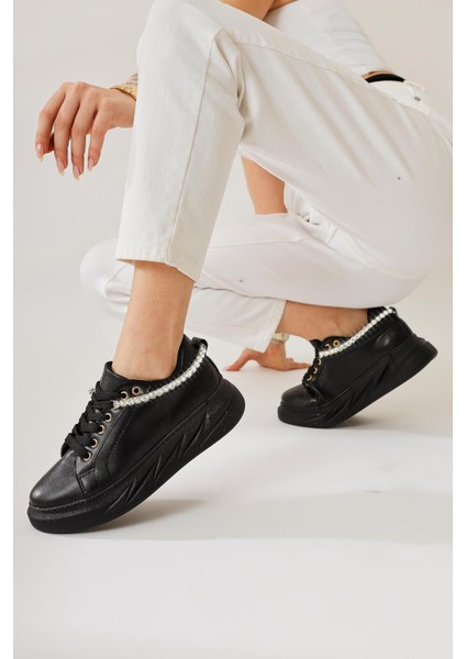 Simonne Siyah Elmas Taş Detaylı Bağcıklı Sneakers