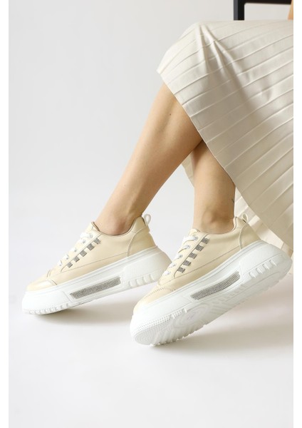 Tram Bej Kalın Tabanlı Taş Detaylı Bağcıklı Sneakers fırsatları