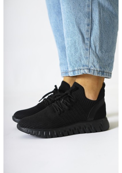Astera Siyah Bağcıklı Örgü Kadın Spor Ayakkabı fiyatları