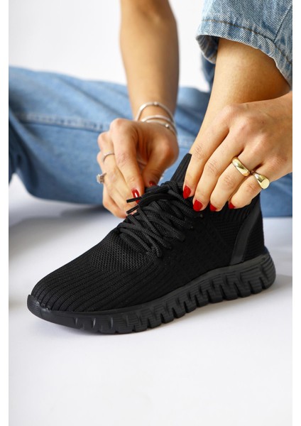 Astera Siyah Bağcıklı Örgü Kadın Spor Ayakkabı modelleri
