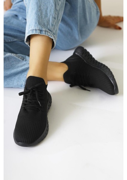 Astera Siyah Bağcıklı Örgü Kadın Spor Ayakkabı fırsatları