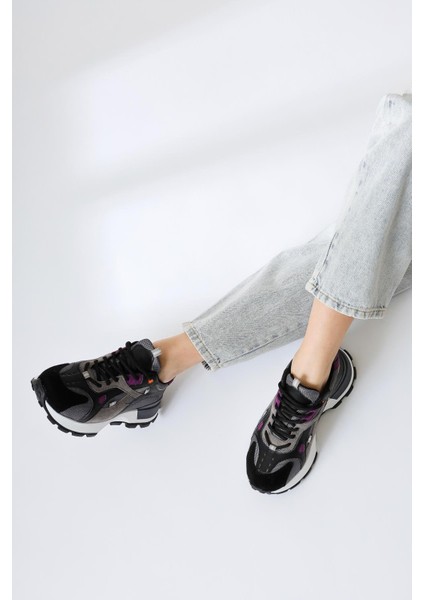 Siska Siyah Süet Bağcıklı Yüksek Taban Sneakers fırsatları